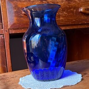 Indiana Glass Cobalt Blue Art Glass Vase